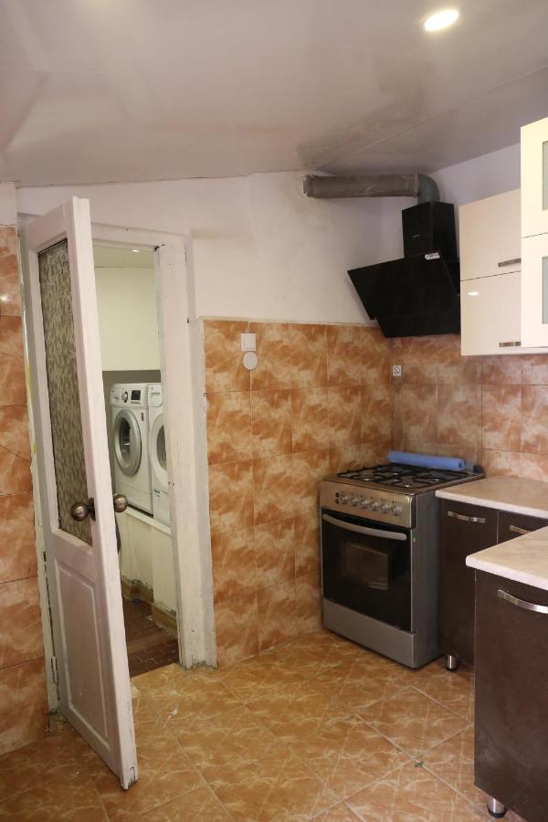 Private Rooms In The City Center - Chonqadze 9 Tbilisi Exterior foto